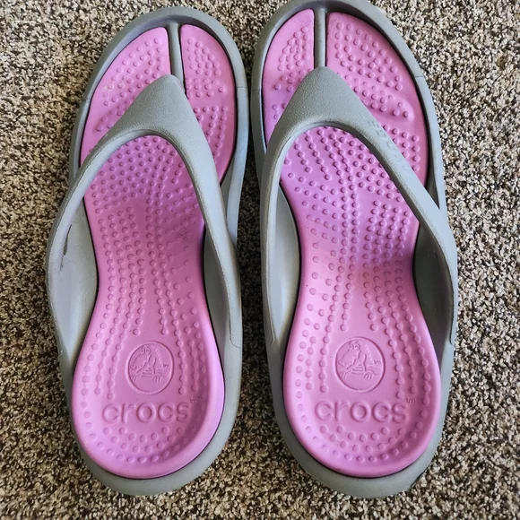 Crocs Flip Flops Women's 11 Men's 9 Gray Purple Outdoors Summer Beach - Picture 1 of 6
